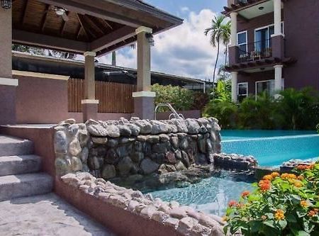 New Kingston Guest Apt At Sonoma Estate Bagian luar foto